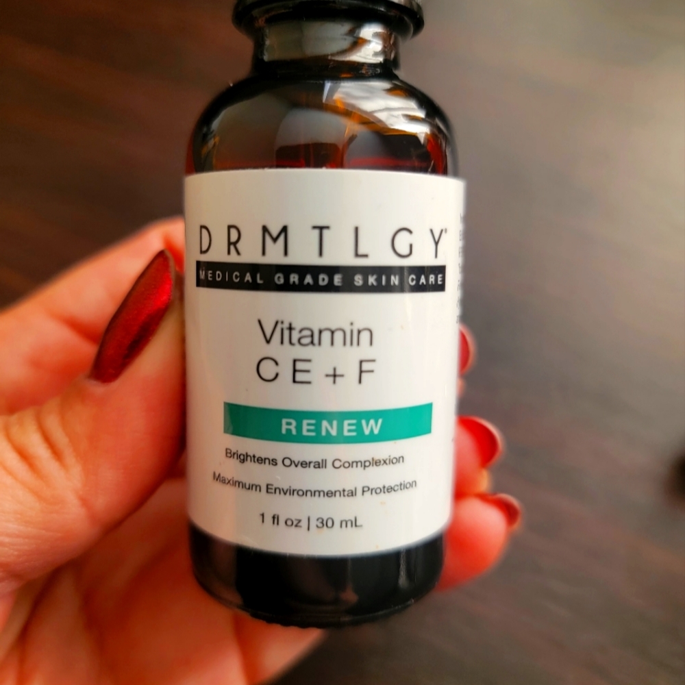 DRMTLGY Vitamin C E+F Serum